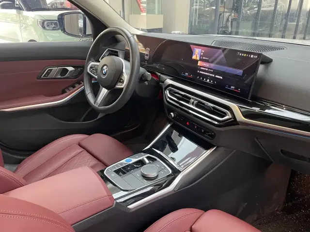 BMW i3 — Фото автомобиля 14