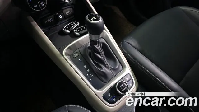 Hyundai Venue Venue 1.6 Modern Plus — Фото автомобиля 9