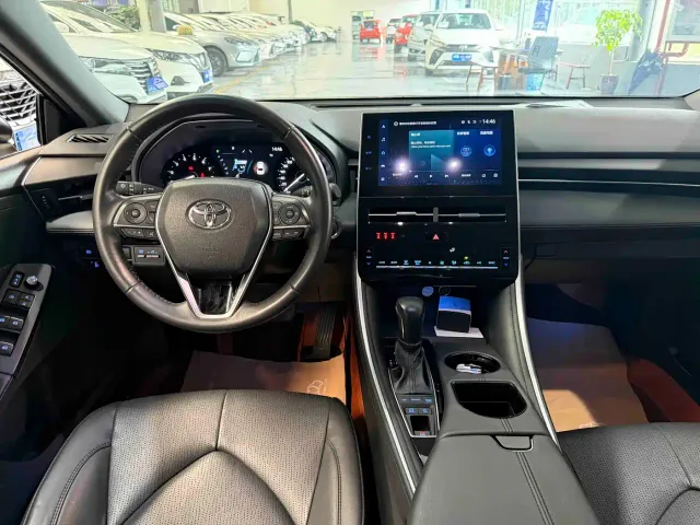 Toyota Avalon — Фото автомобиля 12