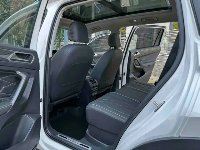 Volkswagen Tiguan L — Фото автомобиля 18