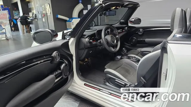 Mini Cooper Convertible — Фото автомобиля 10