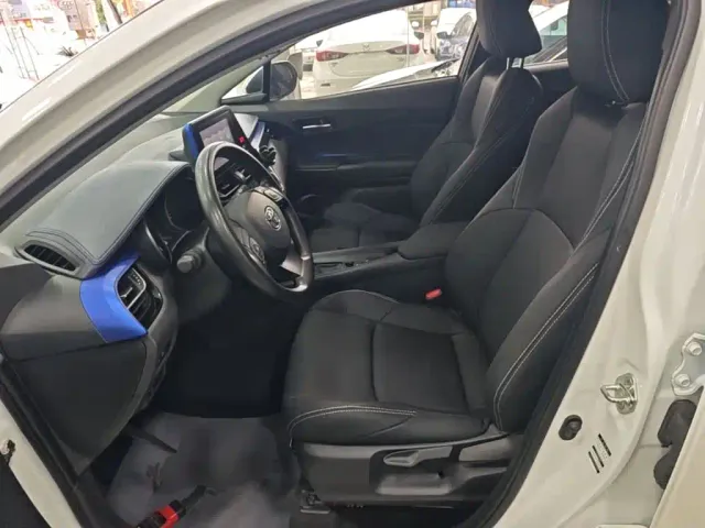 Toyota C-HR — Фото автомобиля 13