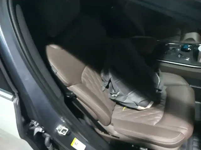 BYD Han 2022 DM-i 121KM Prestige — Фото автомобиля 24