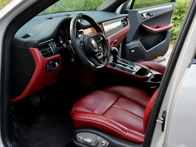 Porsche Macan — Фото автомобиля 8