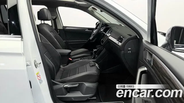 Volkswagen Tiguan — Фото автомобиля 11