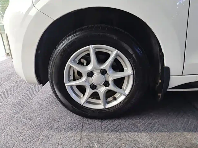 Roewe Clever — Фото автомобиля 22
