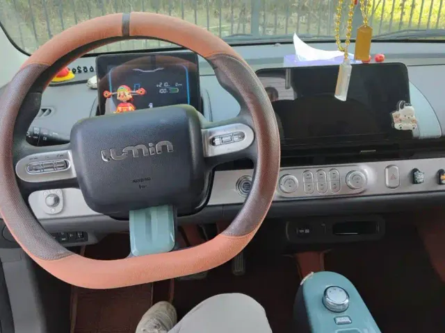 Changan Lumin — Фото автомобиля 12
