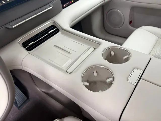 IM Motors LS6 — Фото автомобиля 7