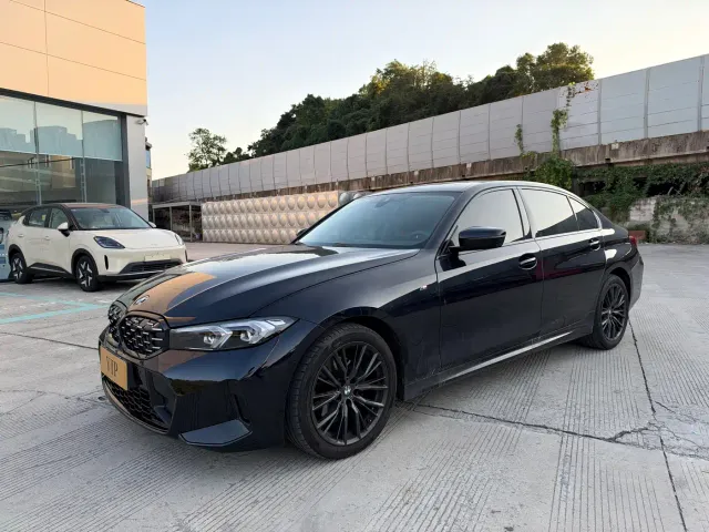 Фотография автомобиля — BMW 3 Series