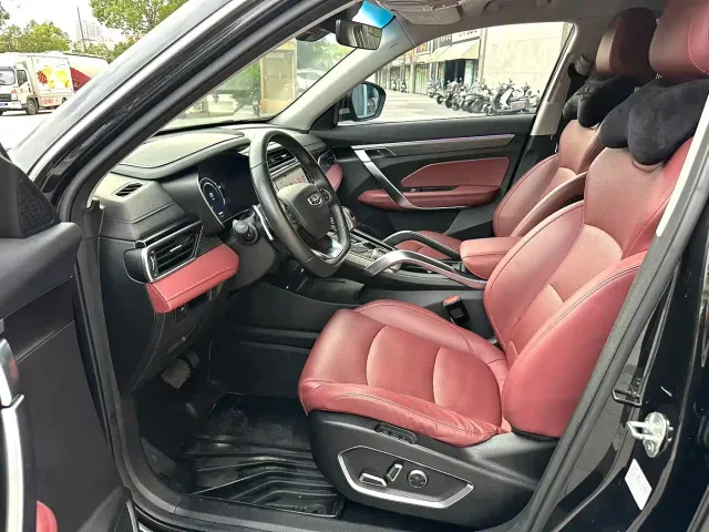 Geely Boyue — Фото автомобиля 8
