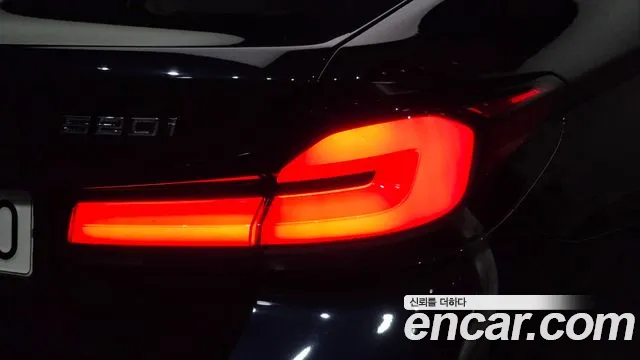BMW 5 Series G30 — Фото автомобиля 8