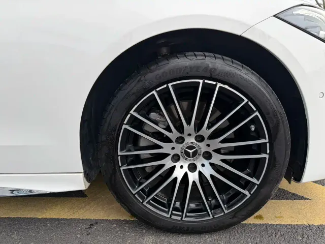 Mercedes-Benz C-Class — Фото автомобиля 8