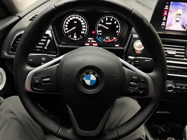 BMW 1 Series — Фото автомобиля 12