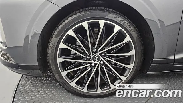 Hyundai Grandeur GN7 — Фото автомобиля 5