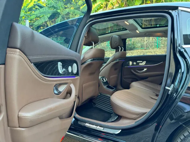 Mercedes-Benz E-Class — Фото автомобиля 6