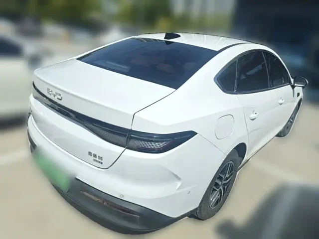 BYD Seal 05 DM-i — Фото автомобиля 4