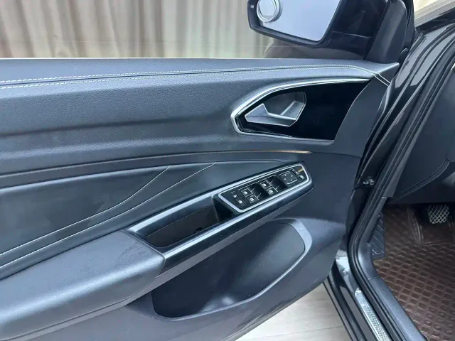 Jetta VS7 — Фото автомобиля 16