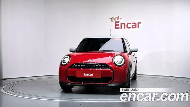 MINI Cooper 4th Gen — Фото автомобиля 3