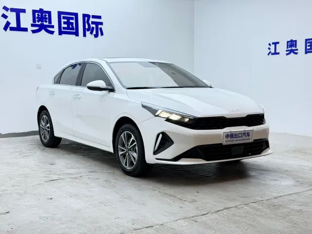 Kia K3 — Фото автомобиля 3