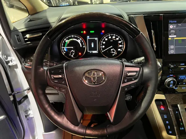 Toyota Vellfire — Фото автомобиля 9