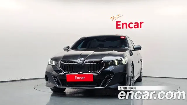 BMW 5 Series — Фото автомобиля 3