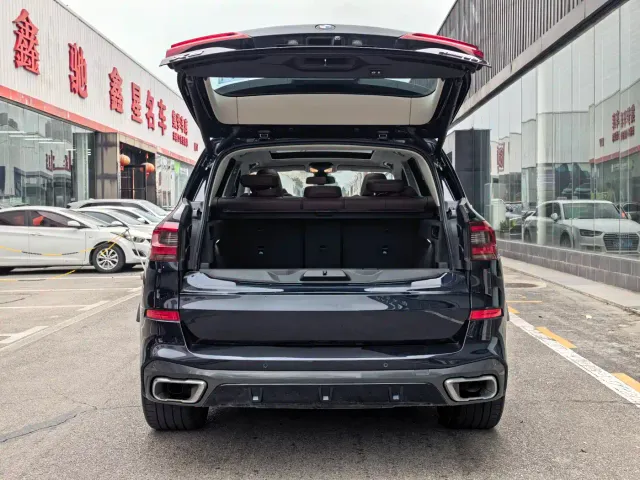 BMW X5 — Фото автомобиля 12