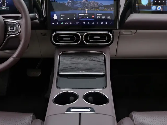 Leapmotor C11 — Фото автомобиля 15