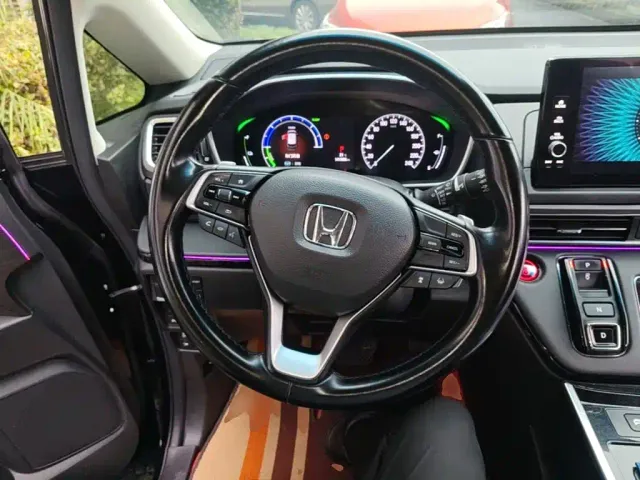 Honda Elysion — Фото автомобиля 10