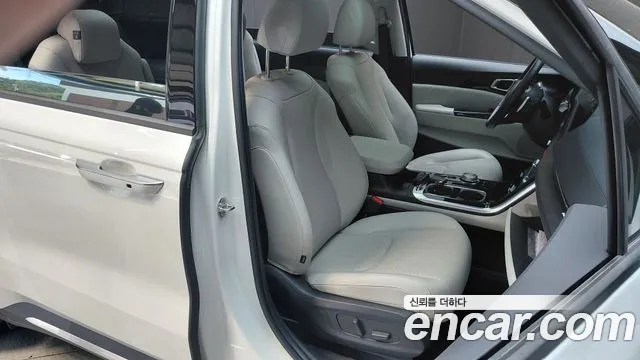 Kia Canival Carnival 4 поколение Бензин 9 мест Signature — Фото автомобиля 26
