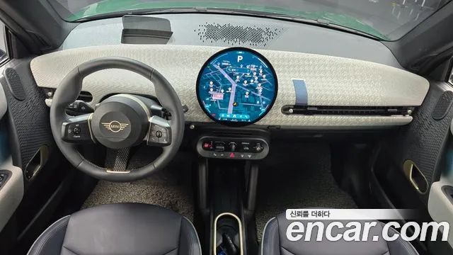 MINI Cooper Generation 4 — Фото автомобиля 7