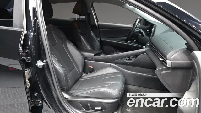 Hyundai AVANTE Avante (CN7) — Фото автомобиля 11
