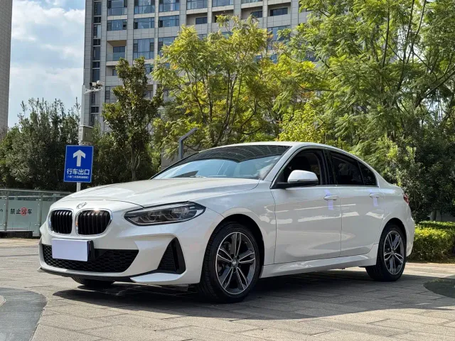 Фотография автомобиля — BMW 1 Series