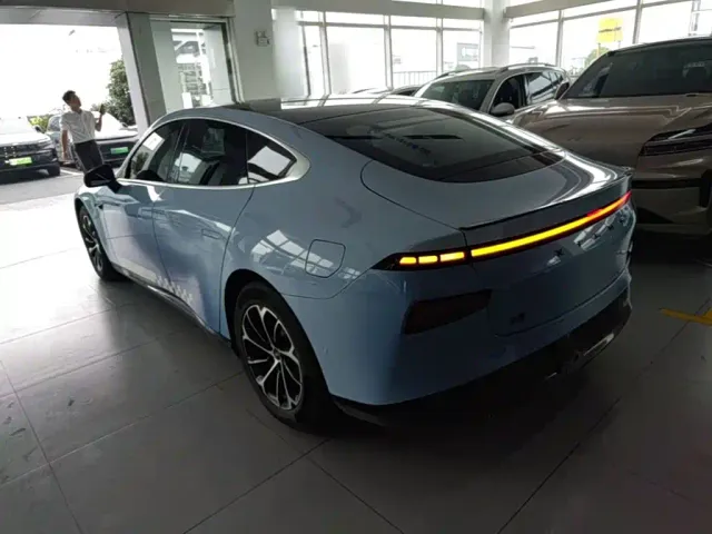 Xpeng P7 — Фото автомобиля 4