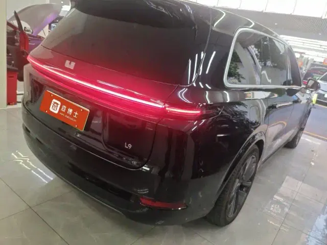 Li Auto L9 — Фото автомобиля 6