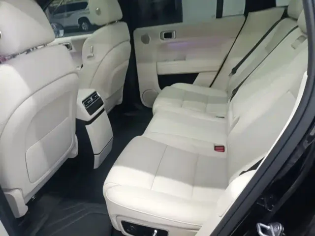 Li Auto L7 — Фото автомобиля 16