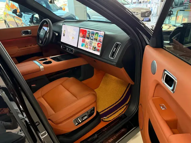 Li Auto L8 — Фото автомобиля 7