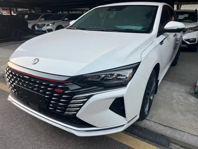 Фотография автомобиля — Dongfeng Yixuan MAX
