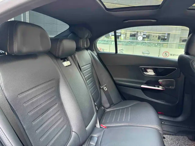 Mercedes-Benz C-Class — Фото автомобиля 24