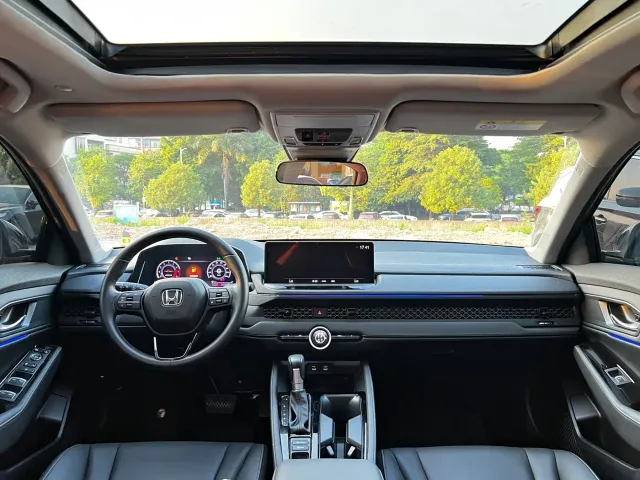 Honda Accord — Фото автомобиля 6