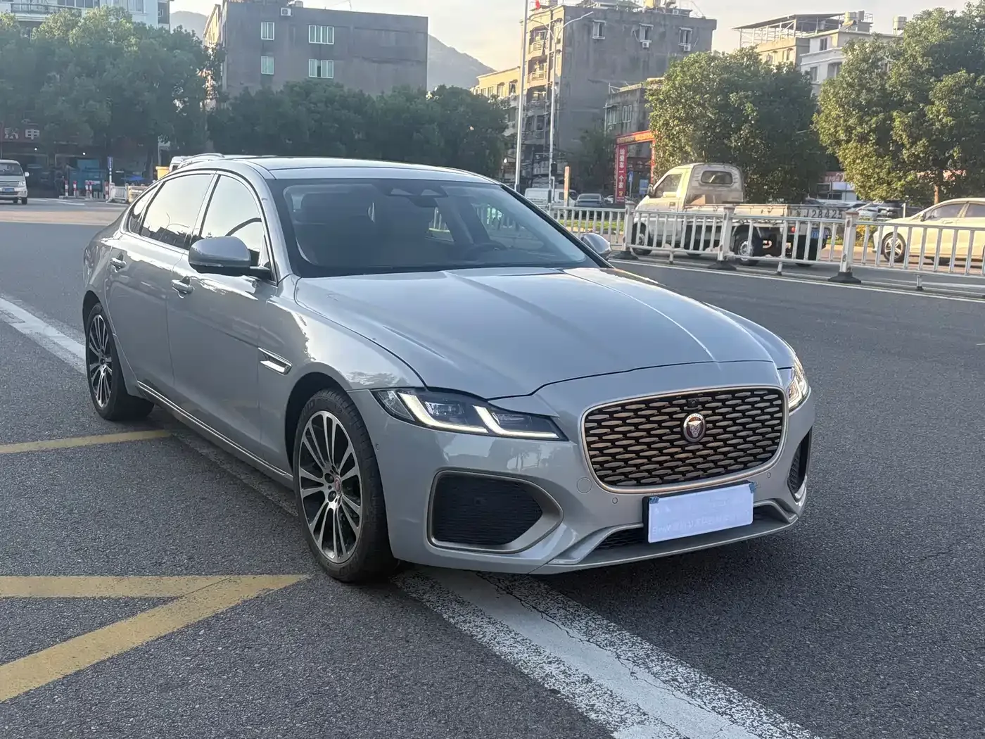 Jaguar Jaguar XFL 2024 2.0T P250 2WD Premium Luxury — Фото автомобиля 3