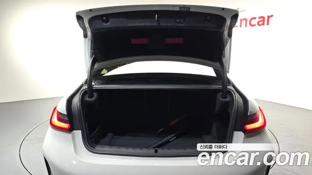 BMW 3-Series 3 серия (G20) 320i M Sport — Фото автомобиля 17