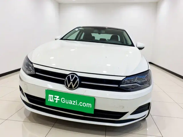 Volkswagen Polo — Фото автомобиля 2