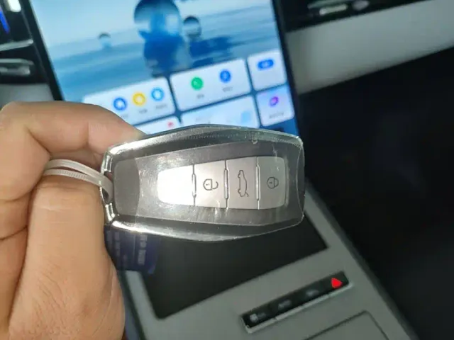 Geely Boyue L — Фото автомобиля 8