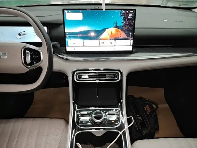 Geely Galaxy Stellar 6 — Фото автомобиля 12