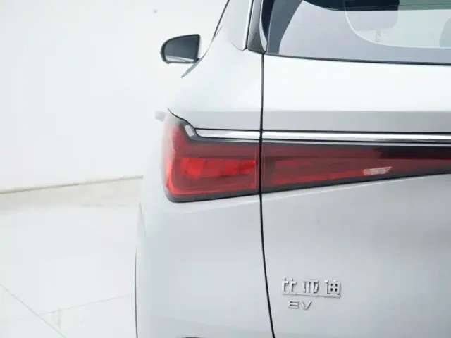 BYD Yuan PLUS — Фото автомобиля 14