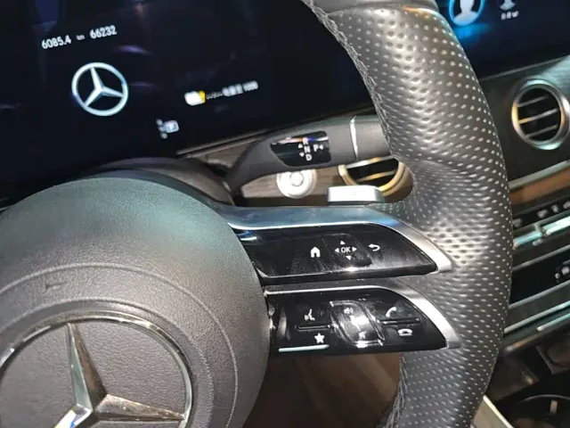 Mercedes-Benz E-Class — Фото автомобиля 13