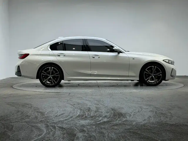 BMW 3 Series — Фото автомобиля 4