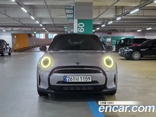 Mini Cooper Cooper Classic Plus — Фото автомобиля 3