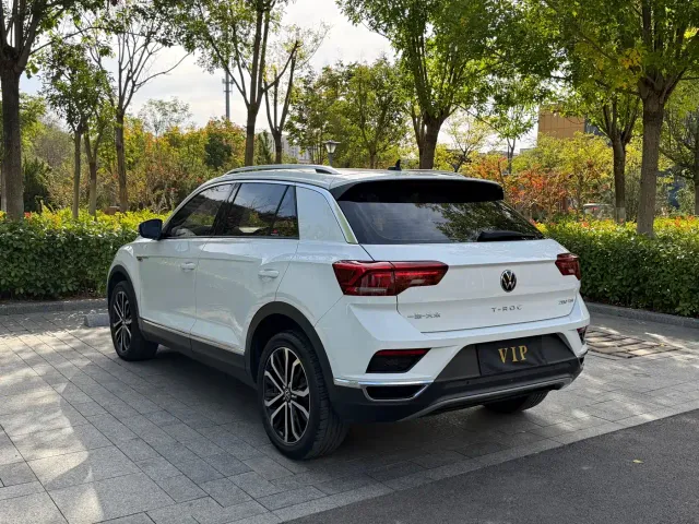 Volkswagen T-Roc — Фото автомобиля 15