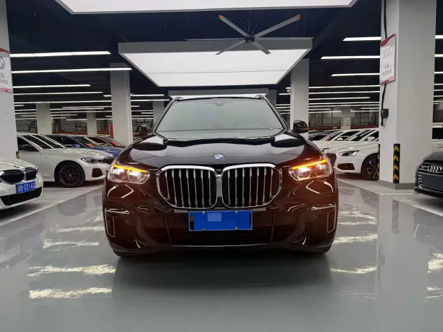 BMW X5 — Фото автомобиля 2